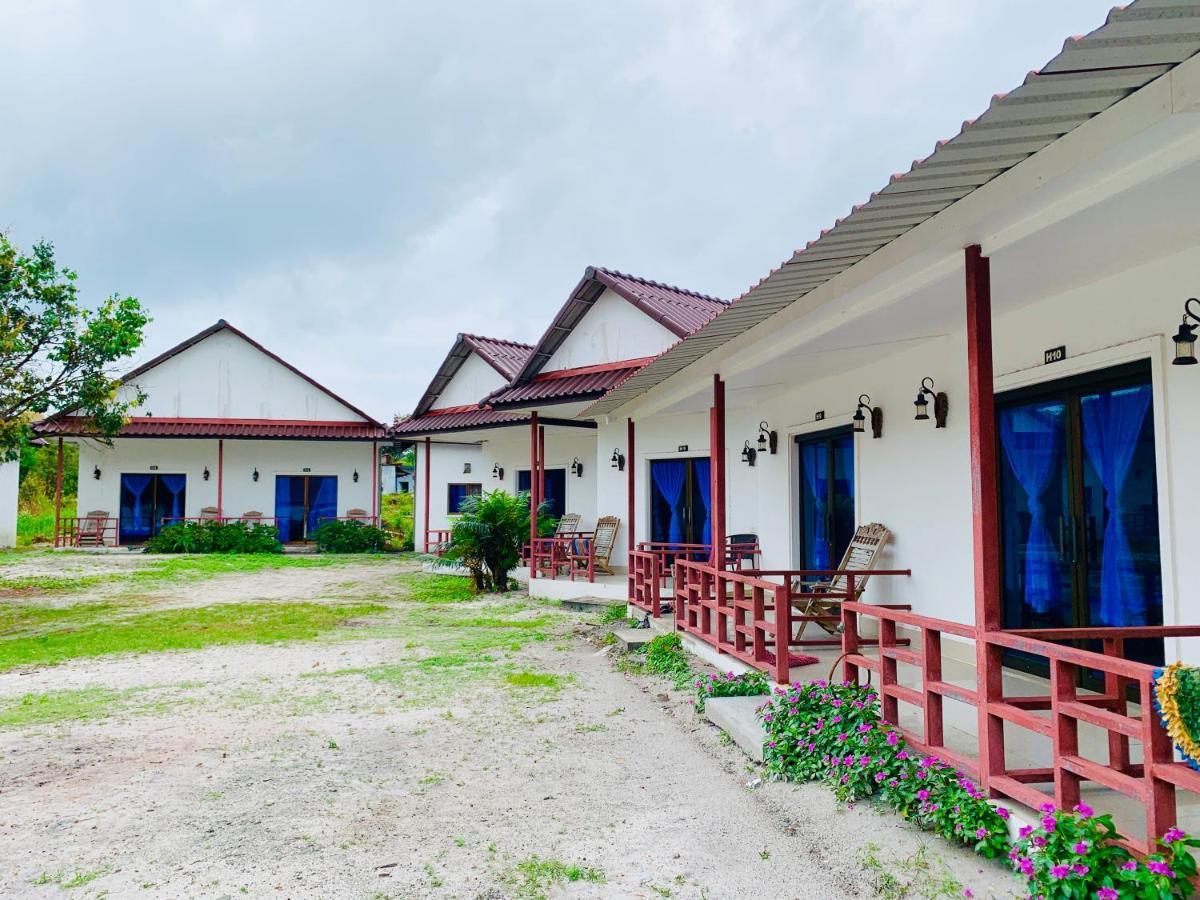 Homestay Resort Koh Rong Sanloem シアヌークビル エクステリア 写真