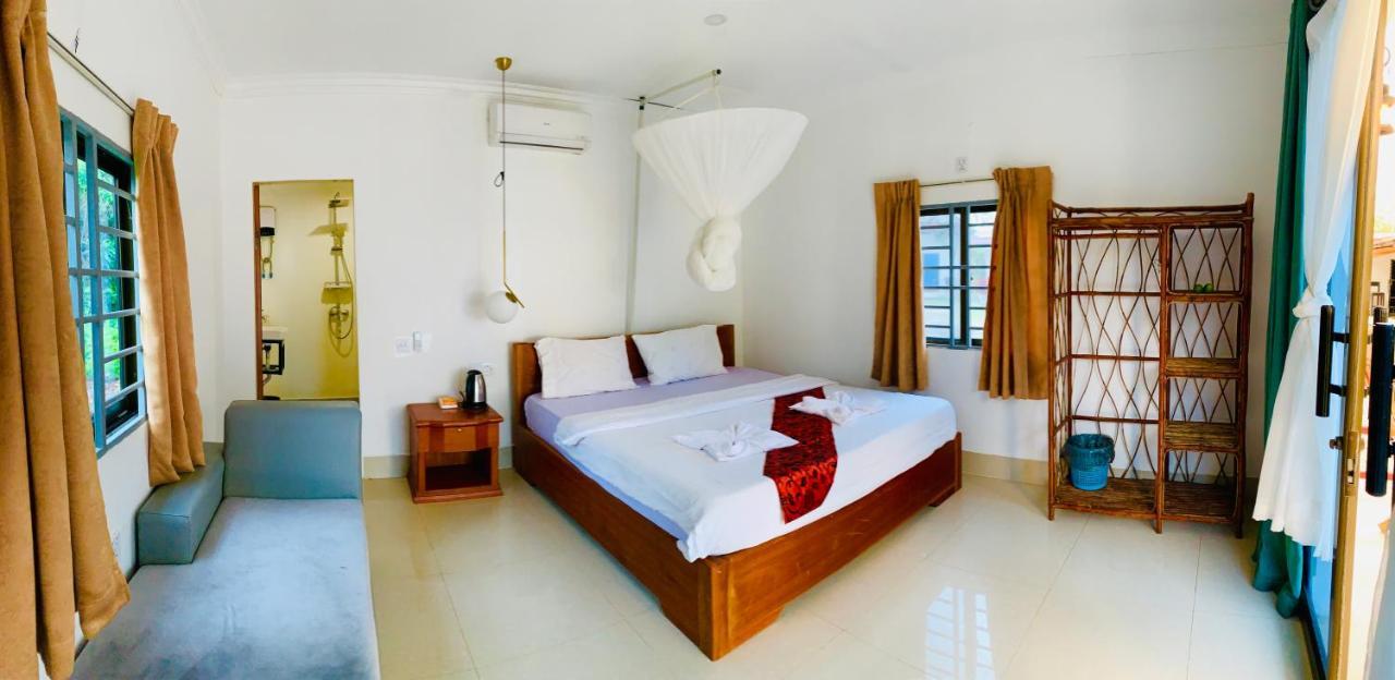 Homestay Resort Koh Rong Sanloem シアヌークビル エクステリア 写真