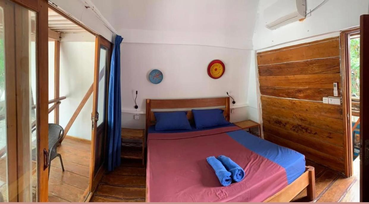 Homestay Resort Koh Rong Sanloem シアヌークビル エクステリア 写真