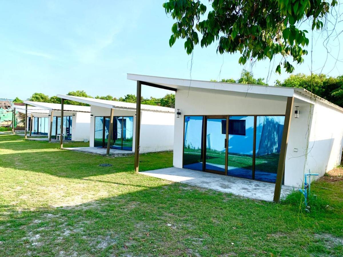 Homestay Resort Koh Rong Sanloem シアヌークビル エクステリア 写真